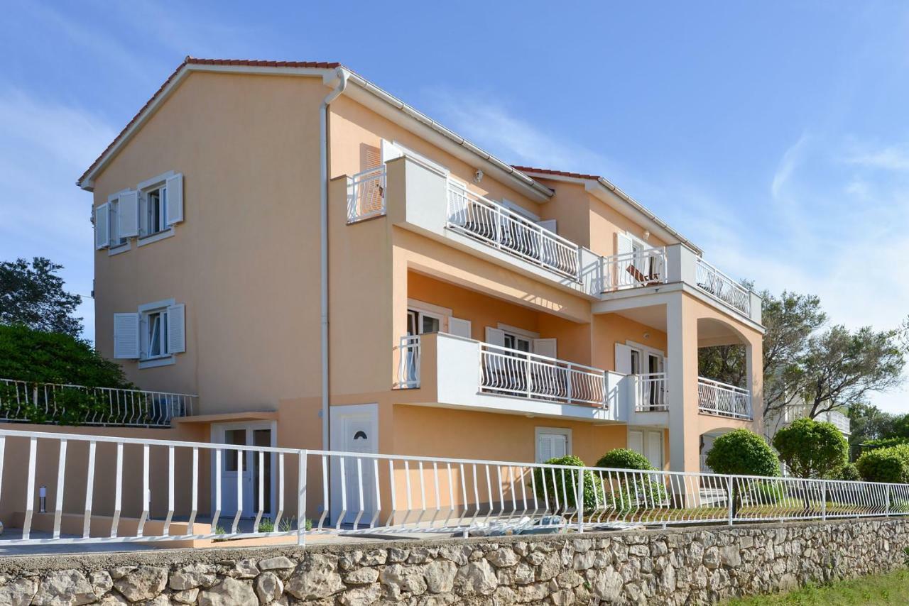 Cecilia Apartments Лун Экстерьер фото